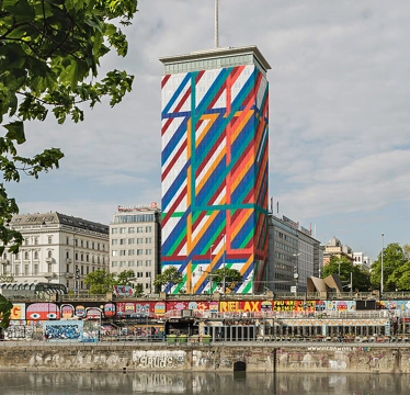 Ringturm wrapped 2022; Facade Art: With one another from Dóra Maurer