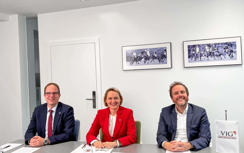 Hosts of IFRS 17/9 Teach-in in the picture from left to right: Werner Matula, Chief Actuary, Liane Hirner, CFRO und Roland Goldsteiner, Head of Finance