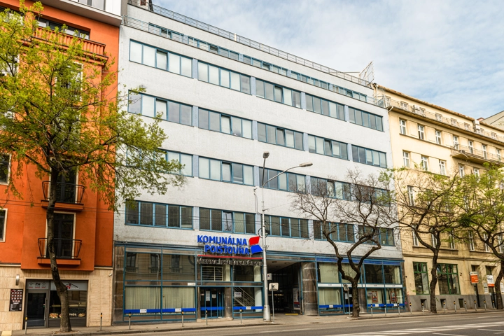 © KOMUNÁLNA Poisťovňa, A. S. Vienna Insurance Group Exterior view of the office buidling of KOMUNALNA Poistovna in Slovakia