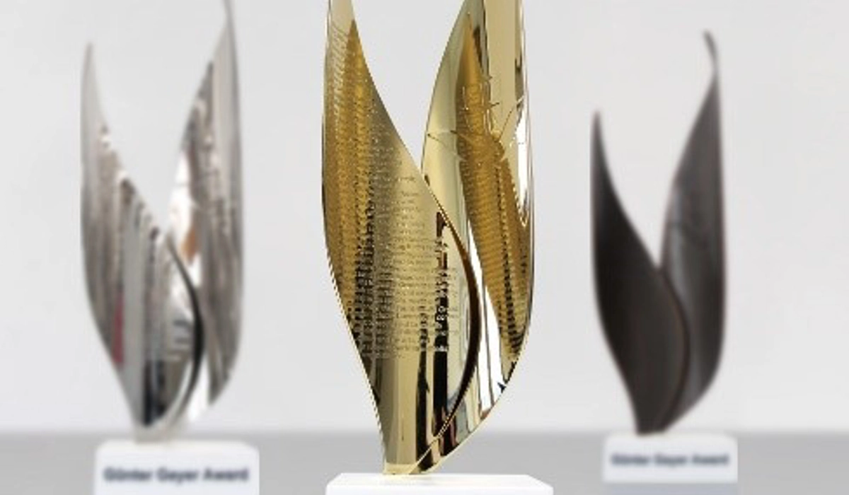  View of the Günter Geyer Prize for Social Awareness trophies.