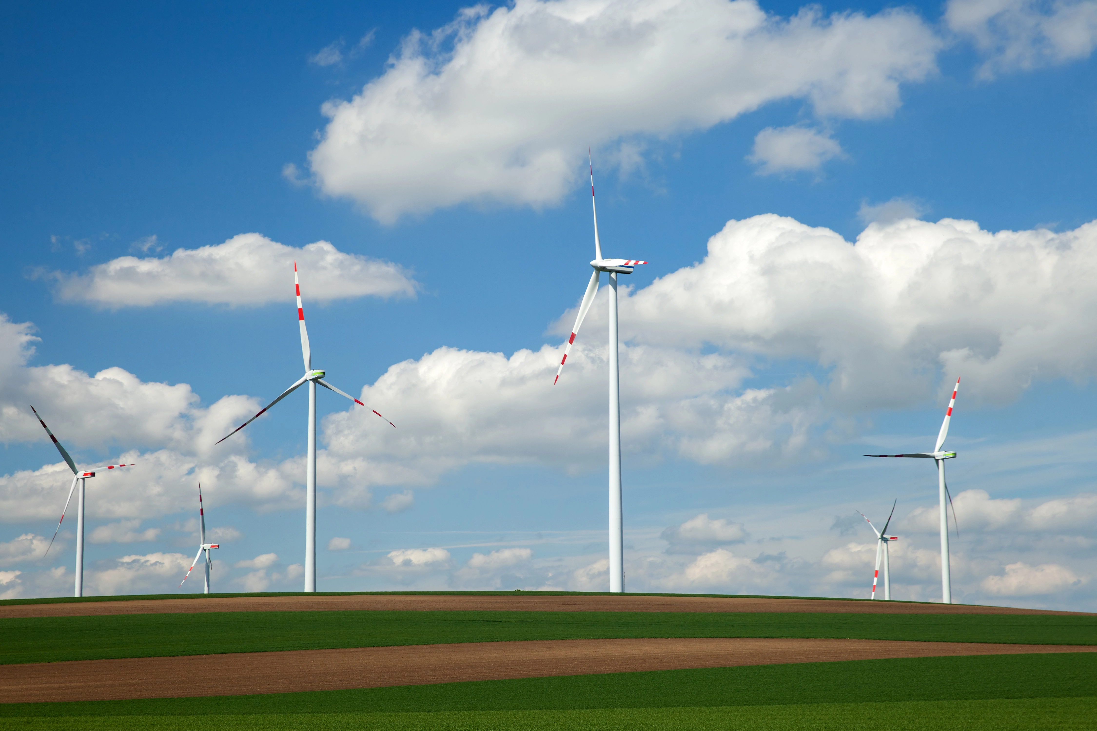 © Julia Kuznetsova wind power plants