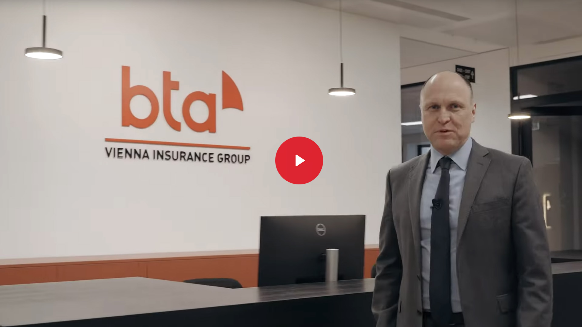 Wolfgang Stockmeyer im Büro der BTA Baltic office in Vilnius