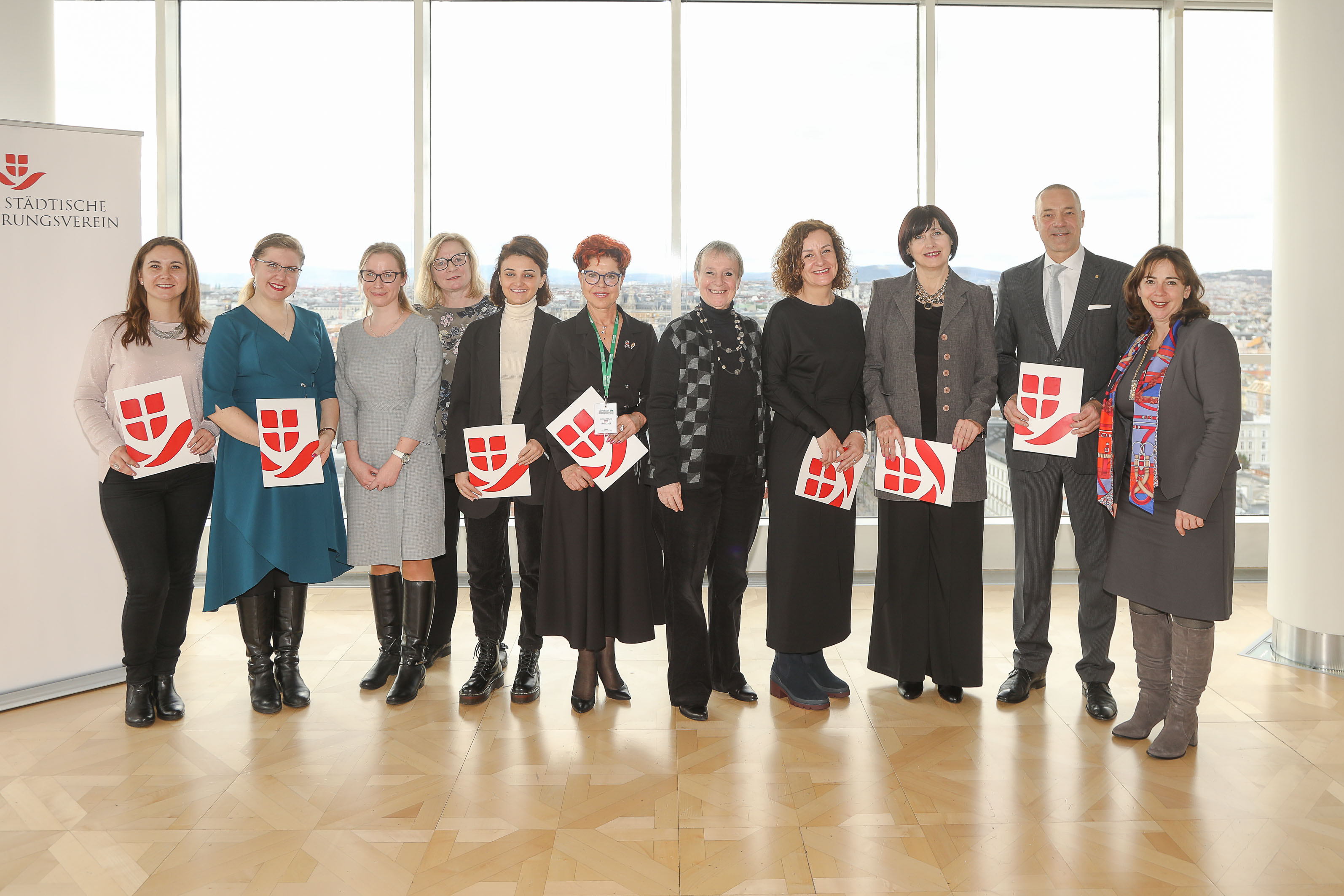 Gruppenfoto der Preisträger:innen des Anerkennungspreises für ehrenamtliches Engagement