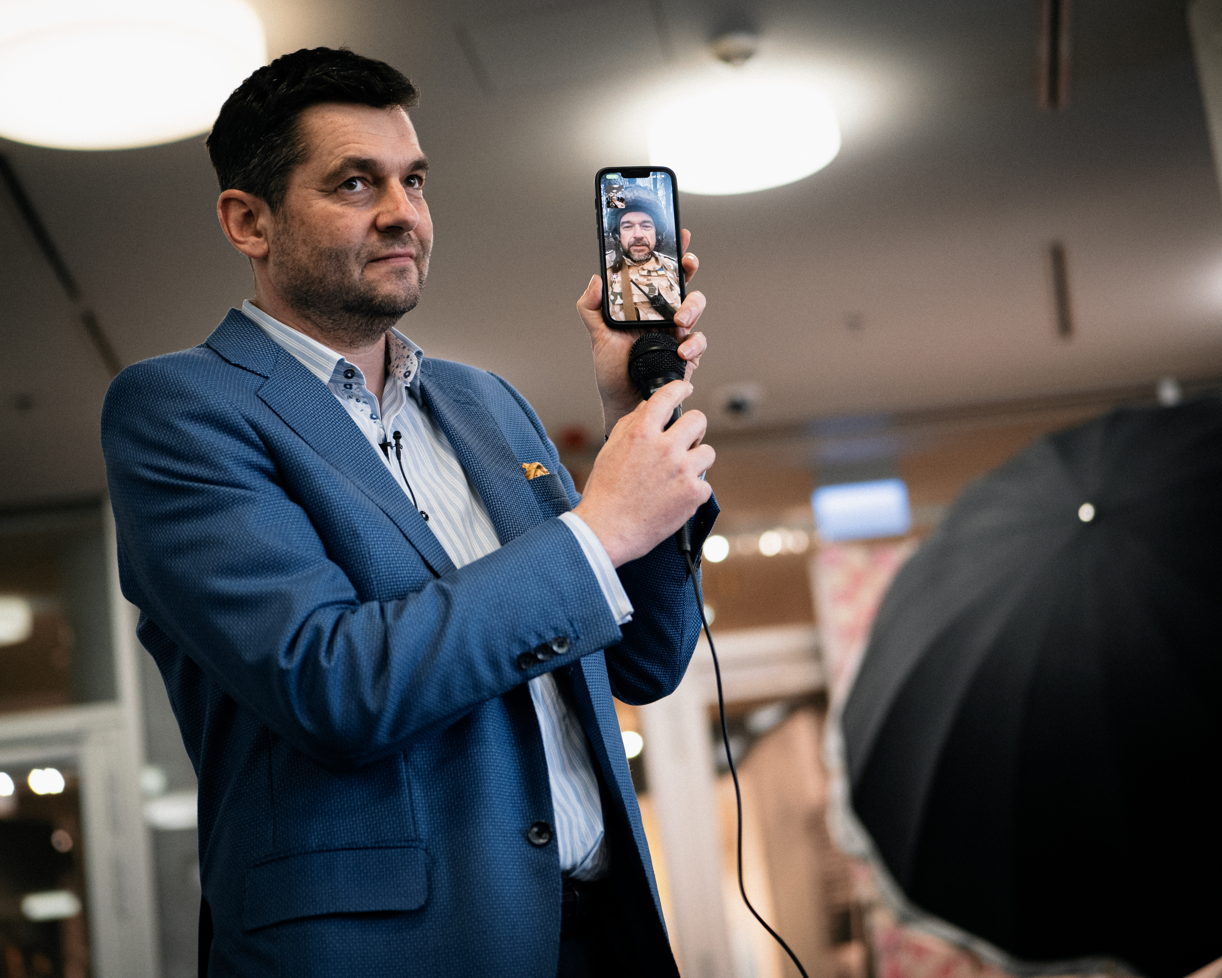 Martin Divis, CEO der tschechischen Kooperativa im Video-Call mit Dmytro Grytsuta, CEO der ukrainischen Kniazha