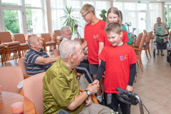 Für ihre Tanz- und Gesangseinlagen in der Seniorenresidenz Kahlsperg ernteten die Kinder sehr viel Lob. 