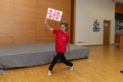 Barbare (10 Jahre alt) performte den traditionellen georgischen Tanz „Khorumi“ vor Publikum im Kolpinghaus „Gemeinsam leben“ in Wien-Leopoldstadt. 