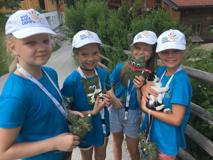 VIG Kids Camp participants visiting a farm